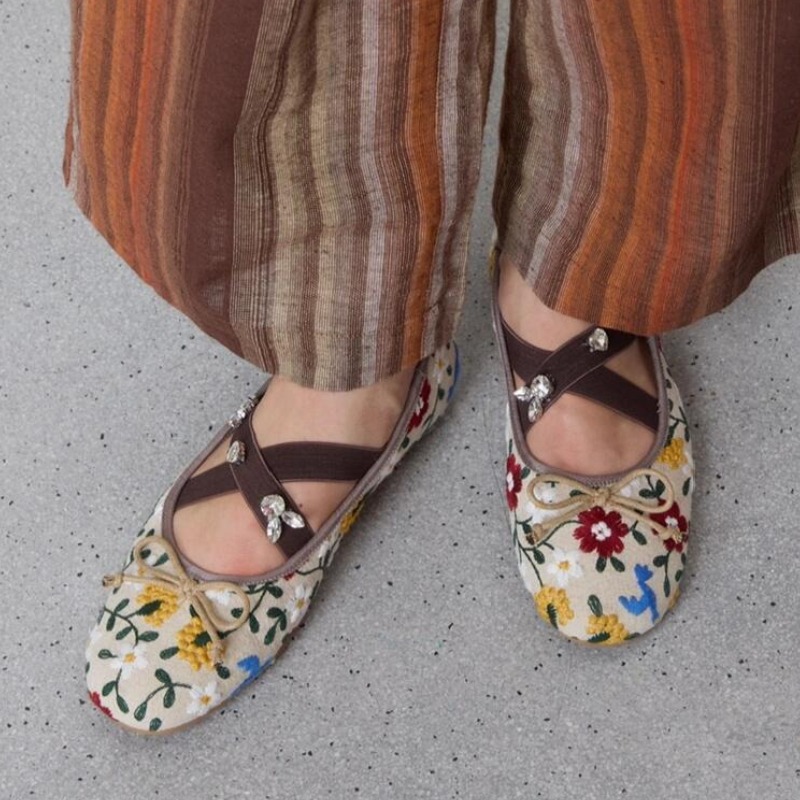Women'S Fashion Brand Shoes - Embroidery Flower Ballet Flats Women Rhinestone