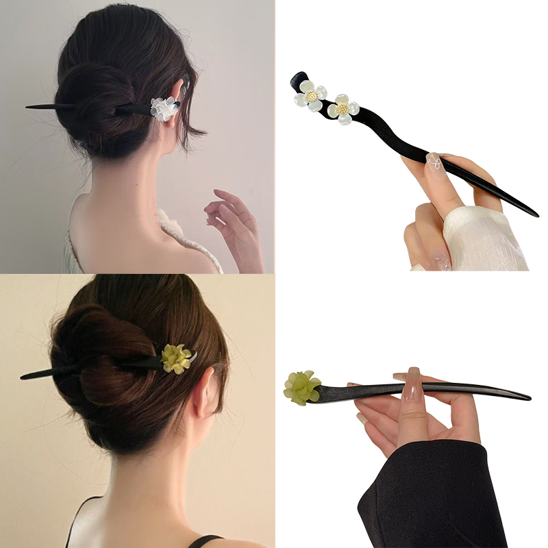 Women Fashion Hair Style - Vintage Chinese Style Wooden Flower Hair