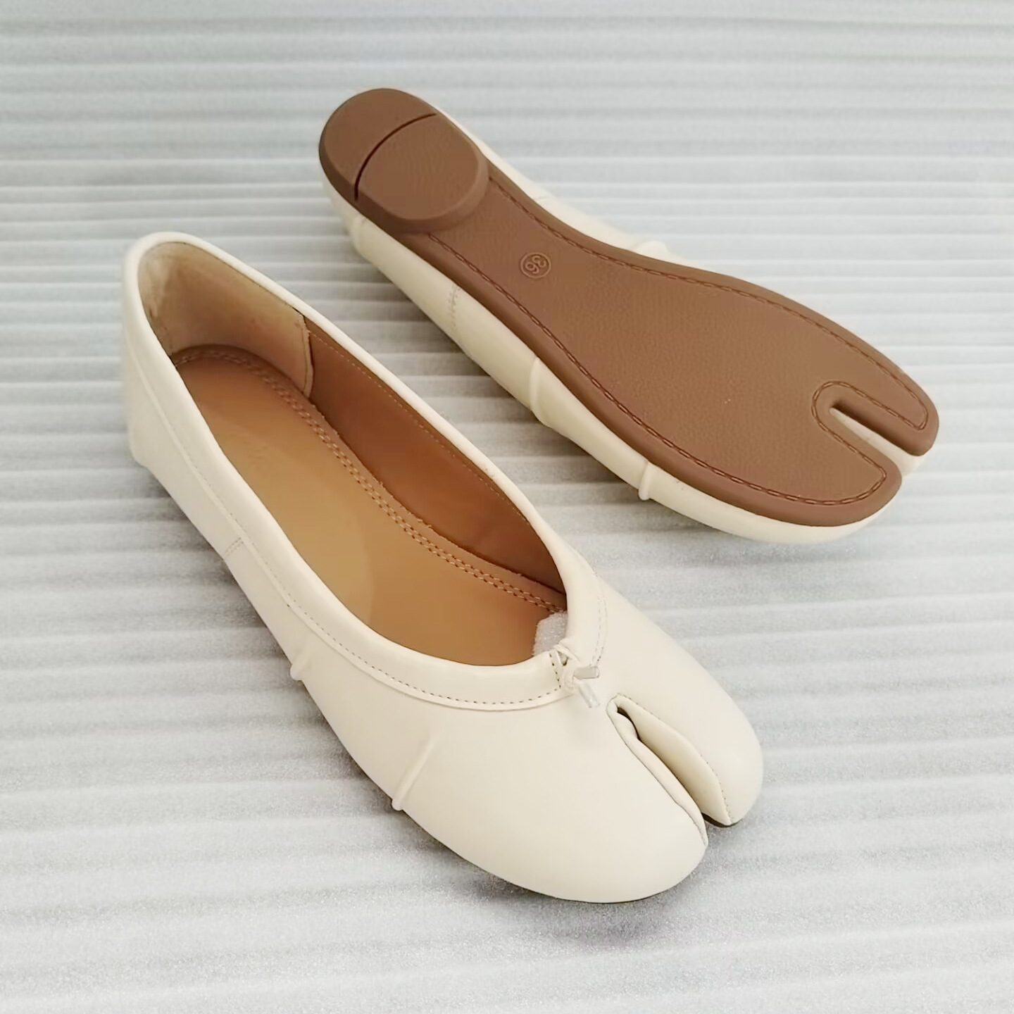 NEW Split Toe Flat Shoes Women - огляд і ціна Women'S Fashion Walking Shoes