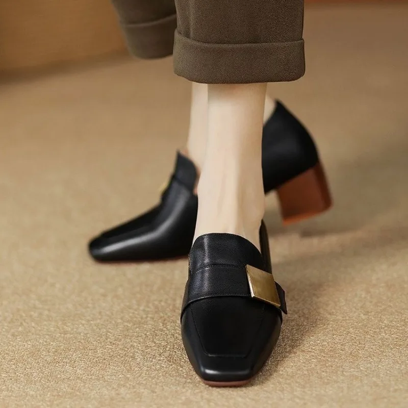women Fashion Leather Pumps El - огляд і ціна Women Fashion Jeans