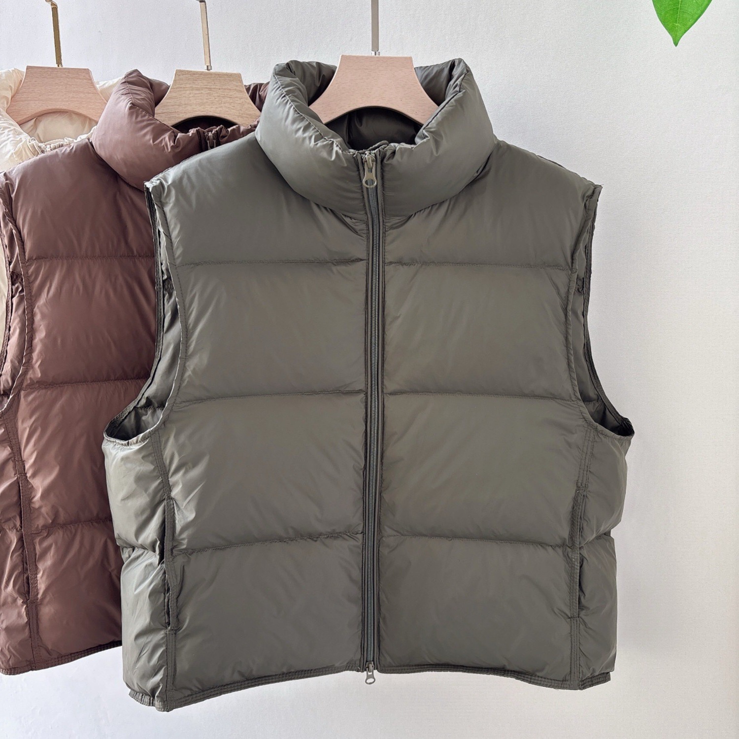 Winter Short Down Sleeveless V - огляд і ціна Women'S Fashion Quilted Jacket